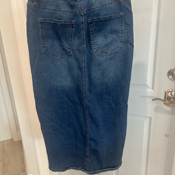 Women's Blue Denim Skirt - Picture 2 of 3